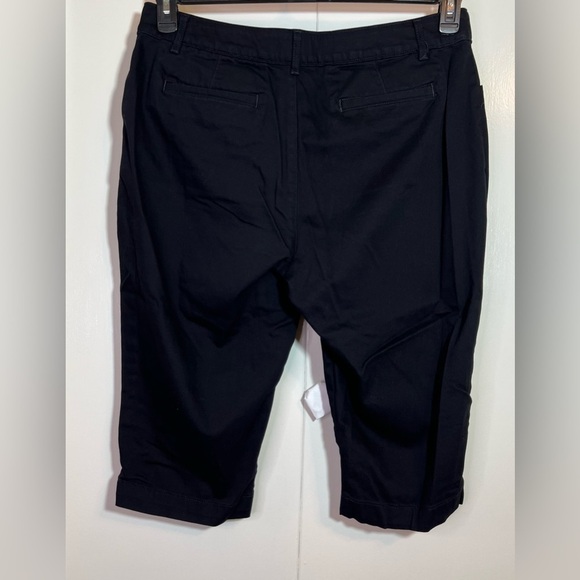 St. John's Bay Capri Pants Women’s Size 16 Petite Black - Picture 3 of 8